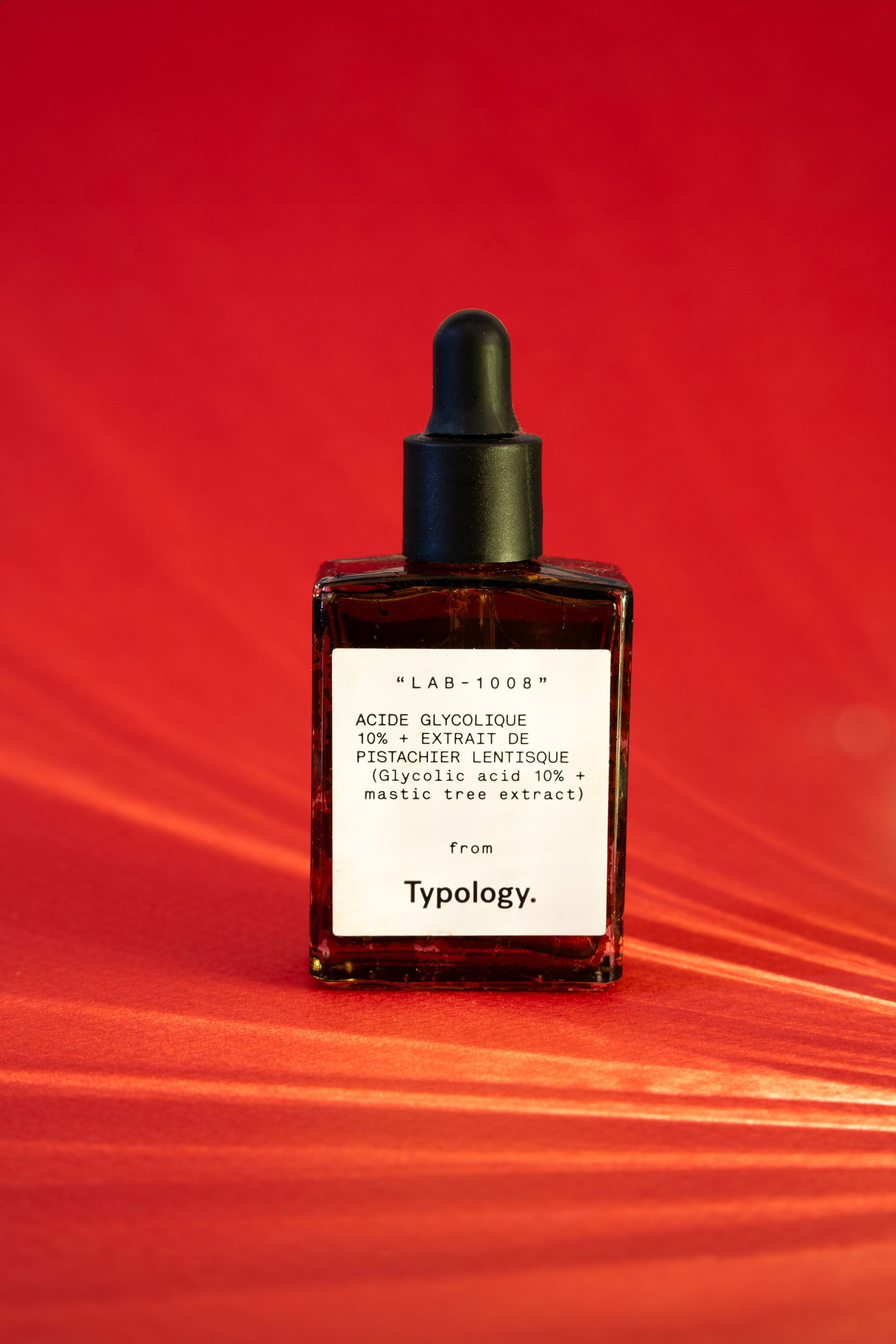 iPhotographie de campagne pour Typology marque beauté par Marie Dehayes