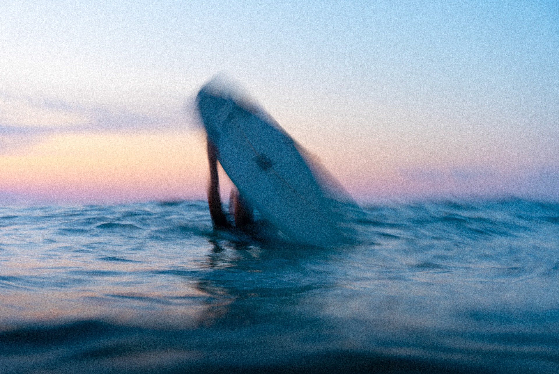 Photographie de surf à Biarritz par Marie Dehayes