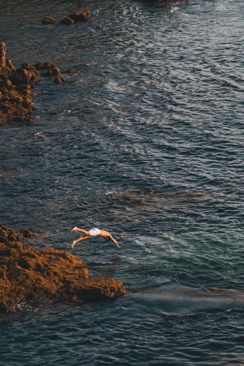 Photo ocean lifestyle editorial a Biarritz  par Marie Dehayes